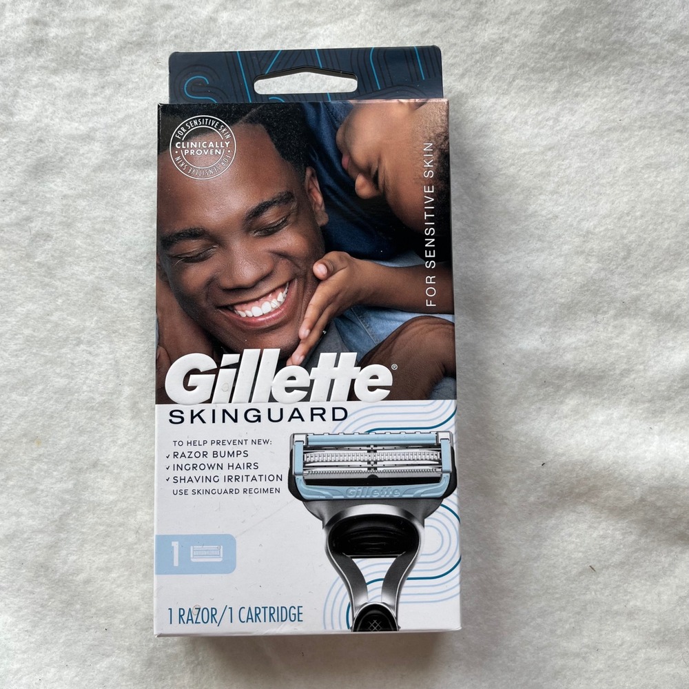 Gillette SkinGuard Men's Razor for Sensitive Skin,‎ 1 Razor + 1 Cartridge